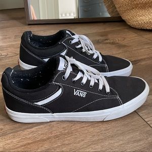 Mens black and white vans skate shoes size 10.5
